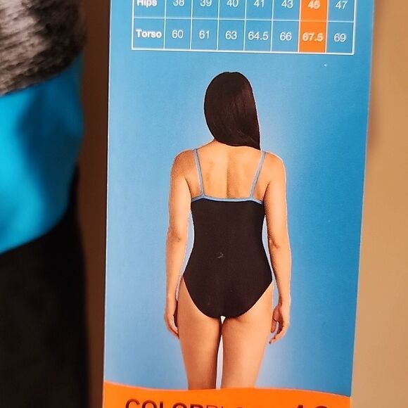 Speedo one piece swimsuit 🩱 NWT - Picture 3 of 4